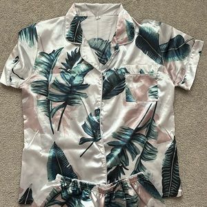 Shein Tropical Leaf Print Pajama Set Short Sleeve and Shorts